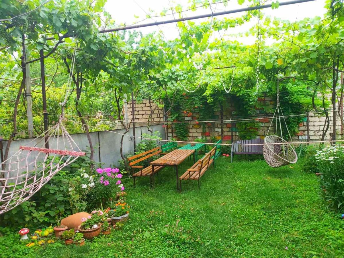 Nitsa Guest House Gori Exterior foto