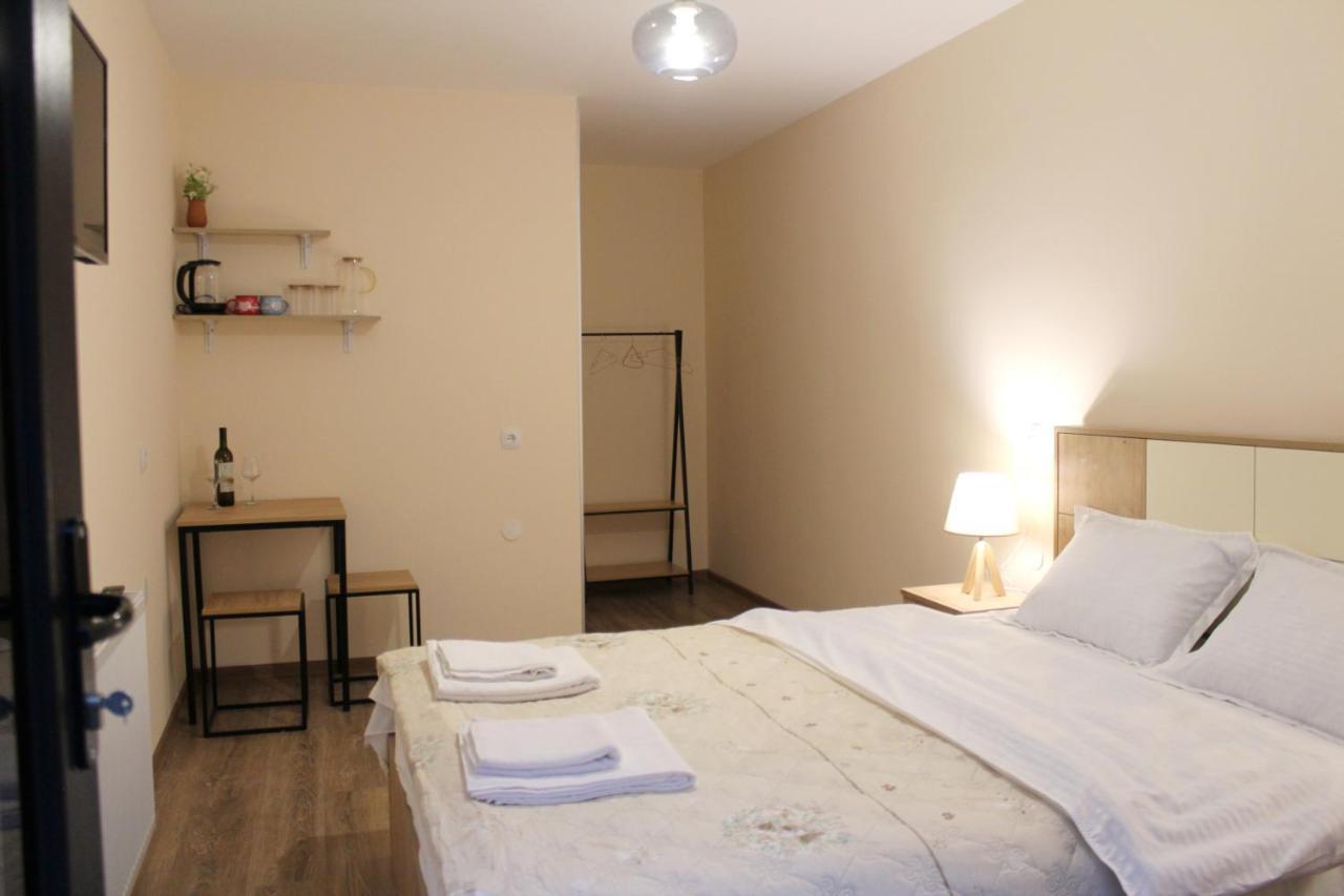 Nitsa Guest House Gori Exterior foto