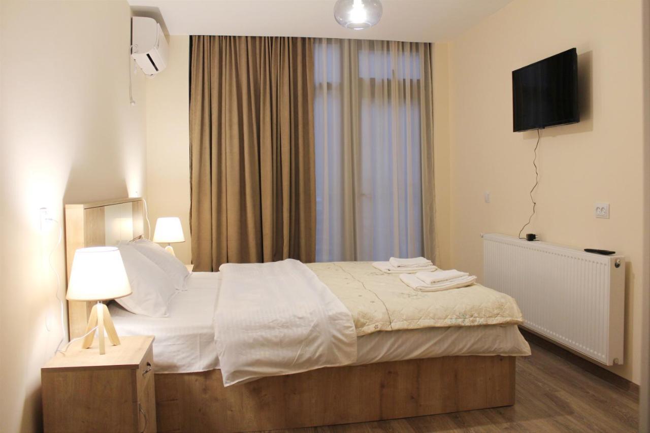 Nitsa Guest House Gori Exterior foto